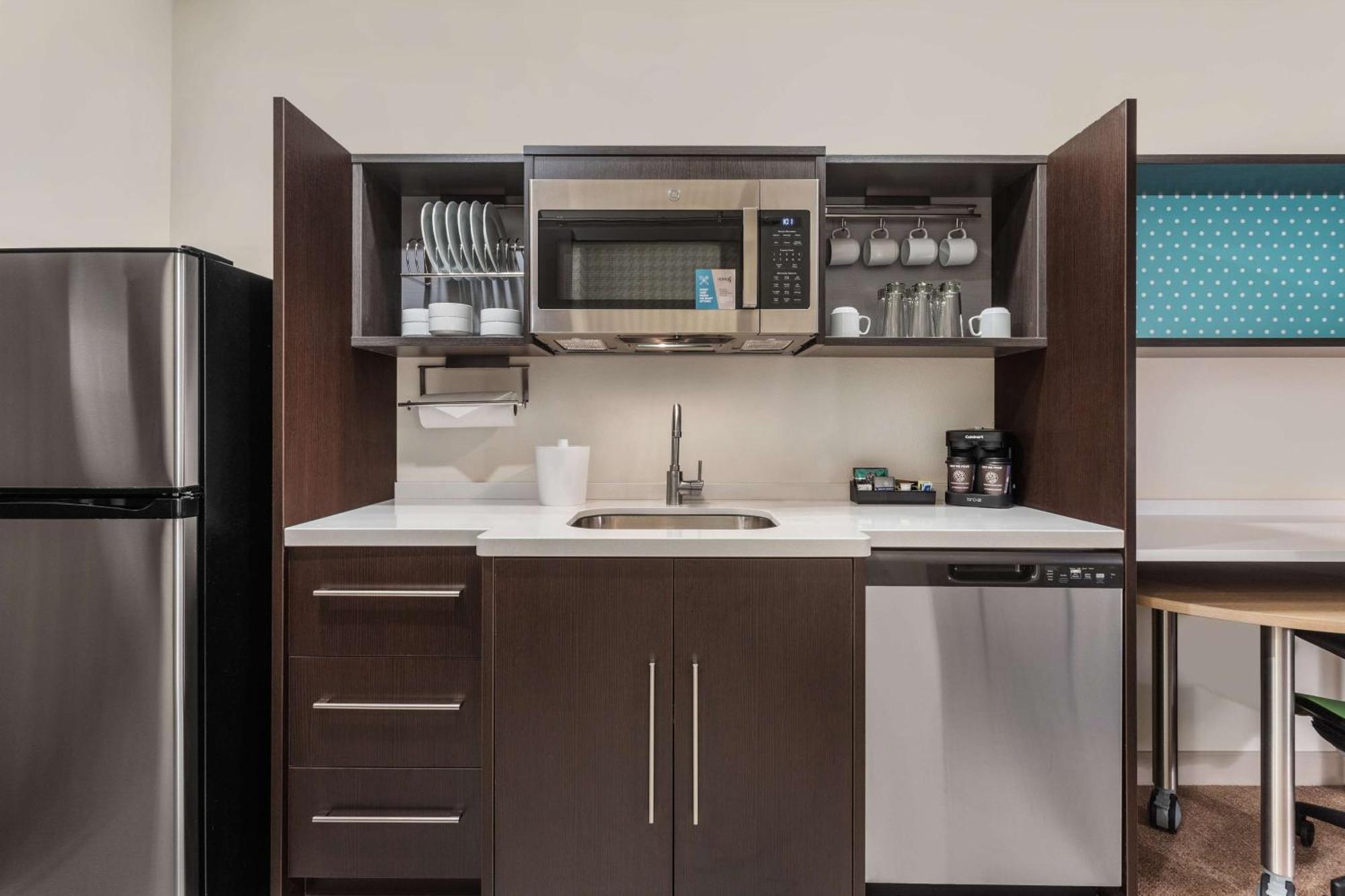 Home2 Suites By Hilton Cedar Rapids Westdale Kültér fotó